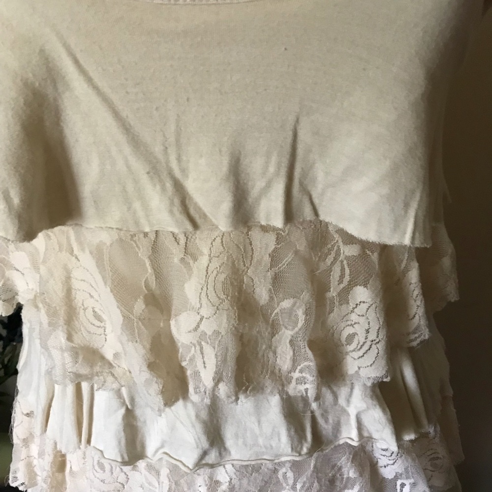Cream Lace Ruffle Tank - Picture 2 of 7
